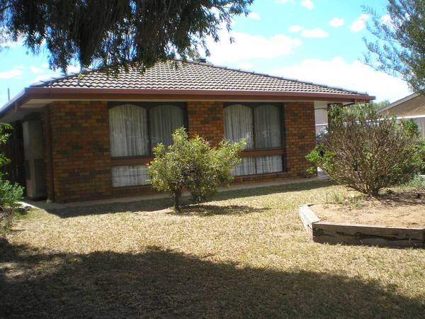 GREAT HOUSE GREAT LOCATION Picture 1