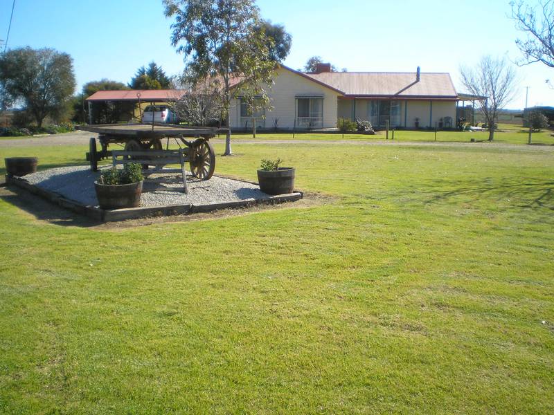 BEST DAIRY FARM - VOTED WEEKLY TIMES 2005 Picture 1