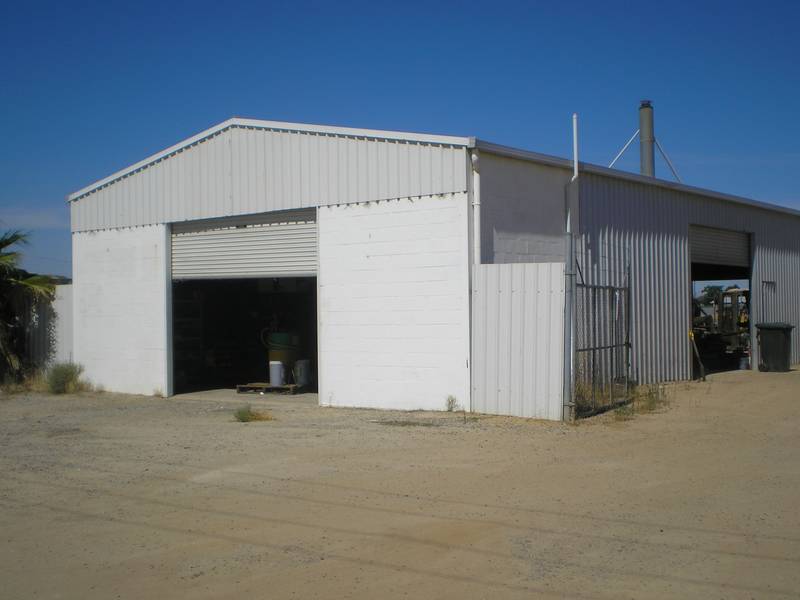 Tradesmen/Contractors Picture 3