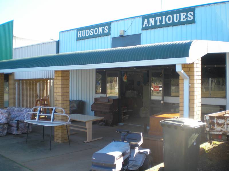 LARGE VEHICLE TRAFFIC Picture 2