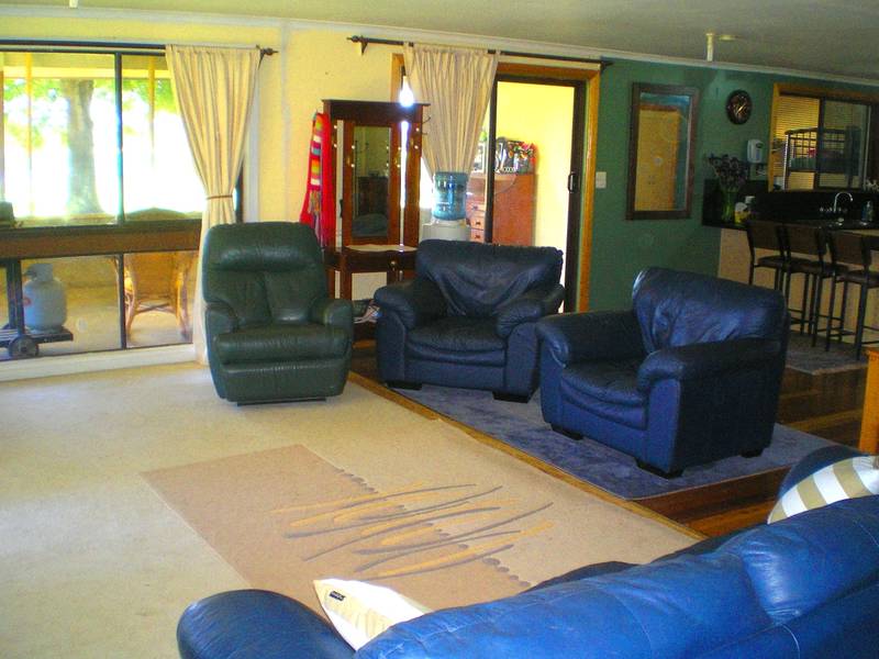 HOBBY FARM WITH AN INCOME Picture 3