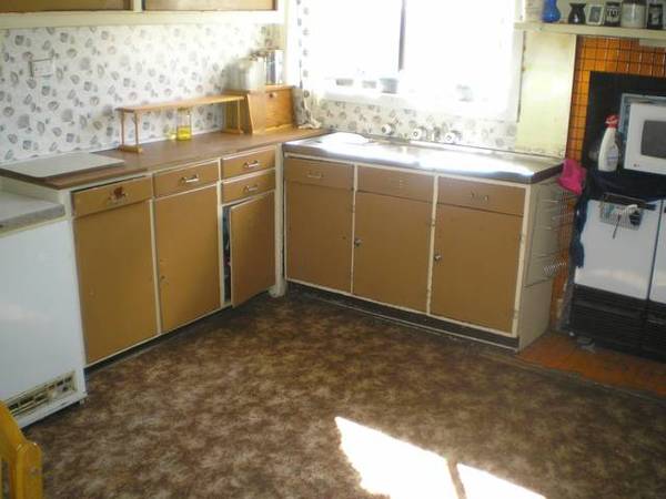 GREAT DEAL FOR A HANDYMAN Picture 3