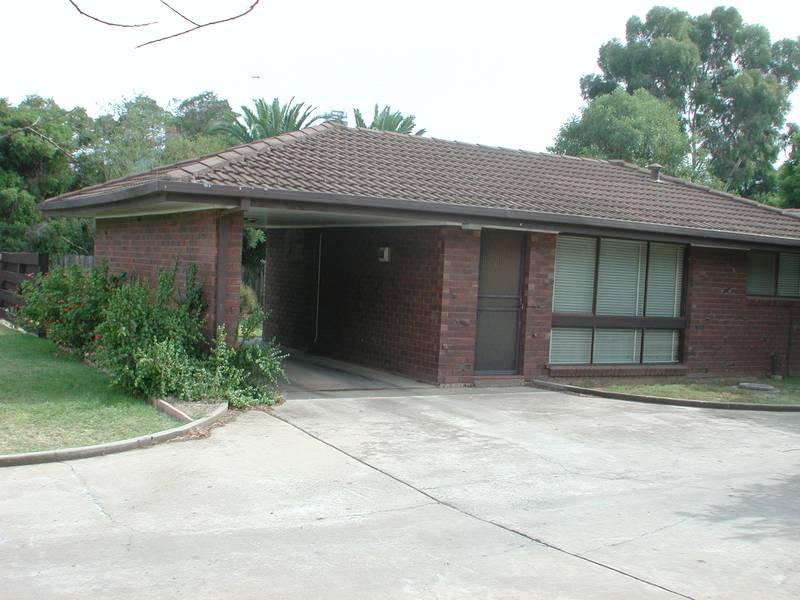 STRATA TITLE UNIT - IN EXCELLENT CONDITION Picture 1