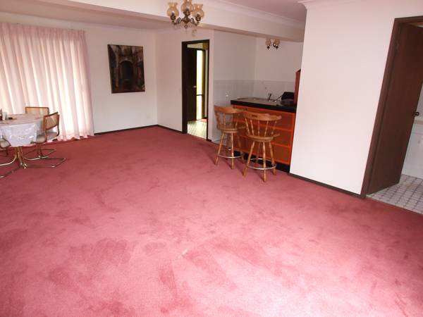 TEENAGER OR IN-LAW RETREAT Picture 3