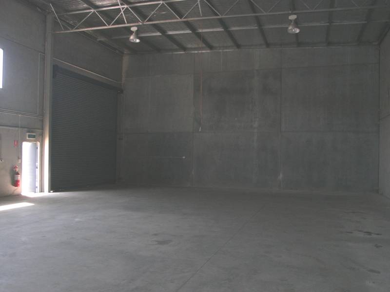 INDUSTRIAL UNIT Picture 3