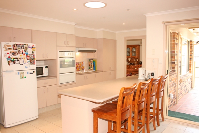 GREAT FAMILY HOME Picture 2