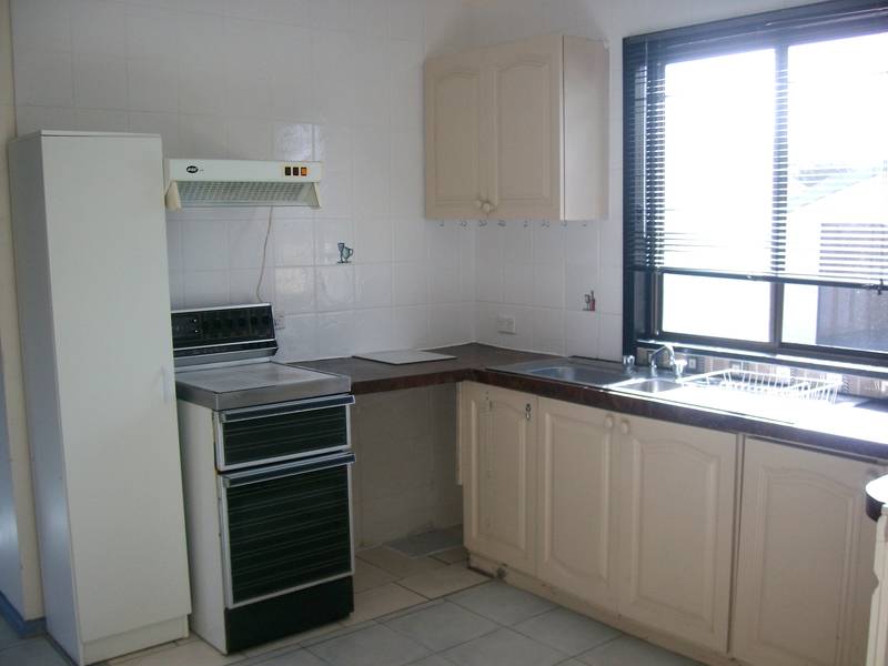 I WON'T BE AVAILABLE FOR LONG! Picture 2