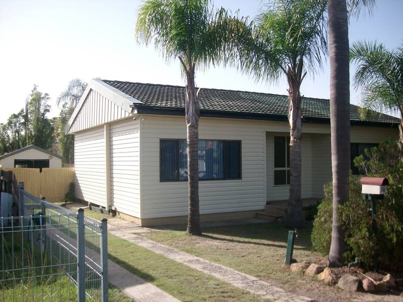 I WON'T BE AVAILABLE FOR LONG! Picture 1