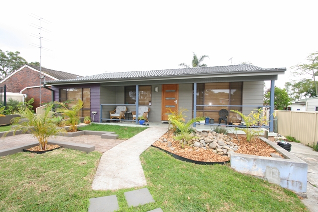 ALREADY RENOVATED - JUST MOVE IN! Picture 1