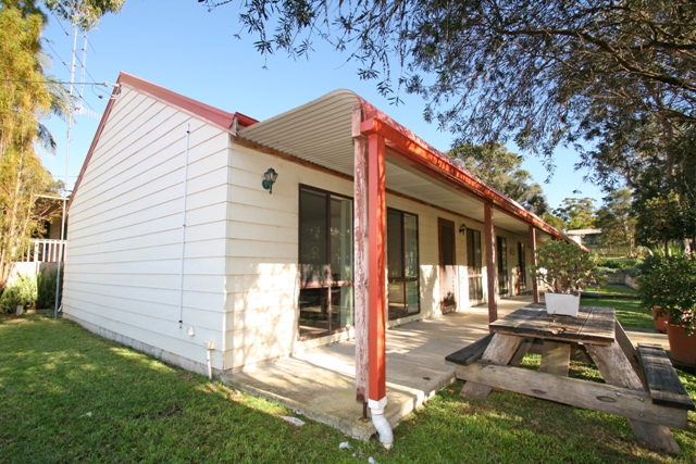 FEELS LIKE YOU'RE AWAY FROM IT ALL Picture 1