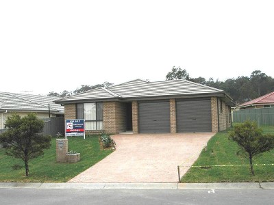 BRAND NEW, CONTEMPORARY DESIGN Picture