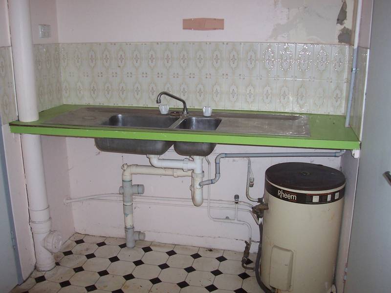 SHOP 2 / 39 LIAMENA AVENUE, SAN REMO Picture 3