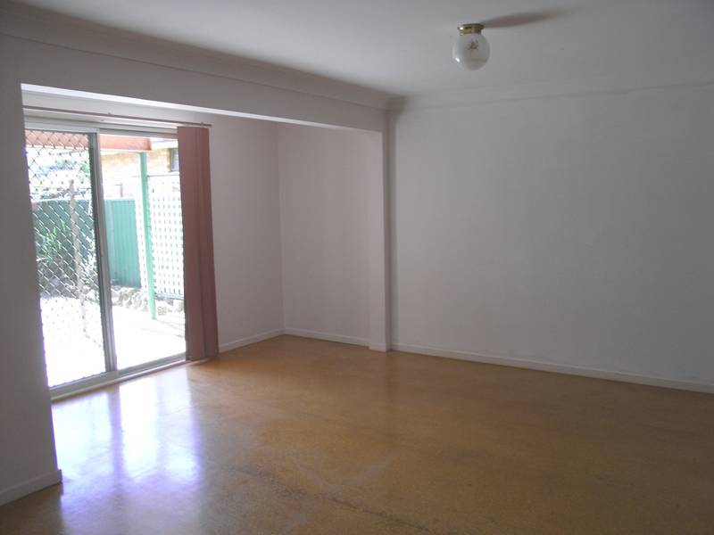 IN NEED OF SOME LOVE Picture 2