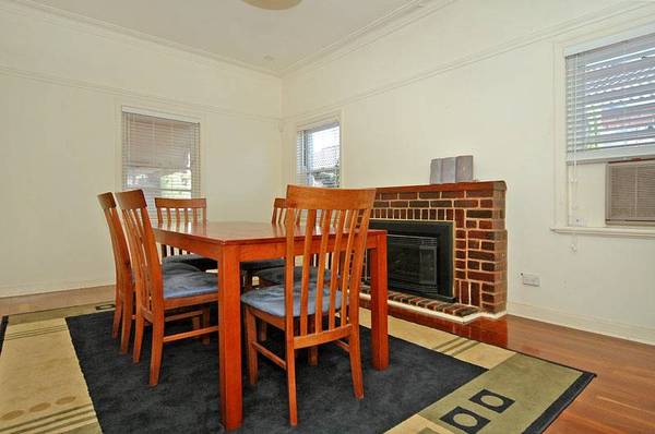 I AM HUGE!
COME INSIDE AND YOU WILL BE SO IMPRESSED BY MY SPACIOUSNESS AND LOFTY HIGH CEILINGS. BUY ME AND YOU'LL NEVER Picture 2