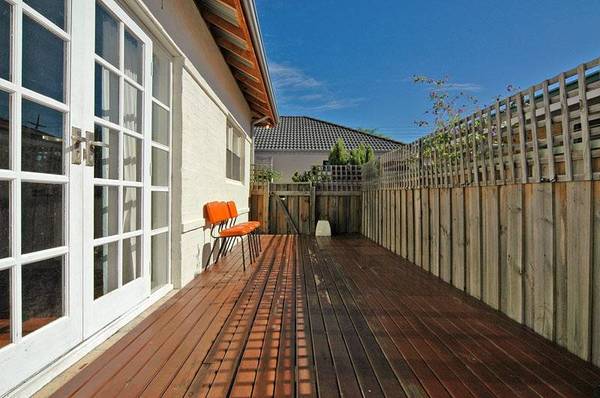 I AM HUGE!
COME INSIDE AND YOU WILL BE SO IMPRESSED BY MY SPACIOUSNESS AND LOFTY HIGH CEILINGS. BUY ME AND YOU'LL NEVER Picture 1