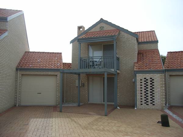 TERRIFIC LOCTION Picture 1