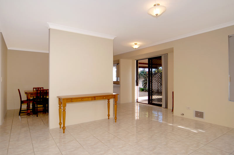 SUPERB LOCATION Picture 3