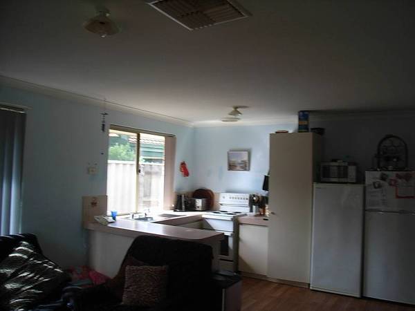 4 x 2 AT THIS PRICE! Picture 2