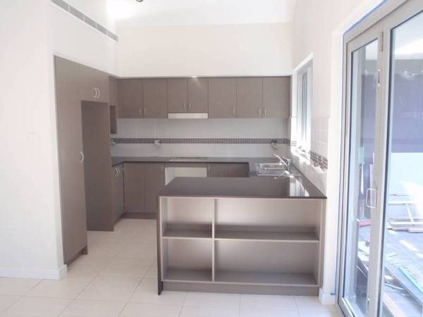 Executive Studio Picture Executive Studio Picture