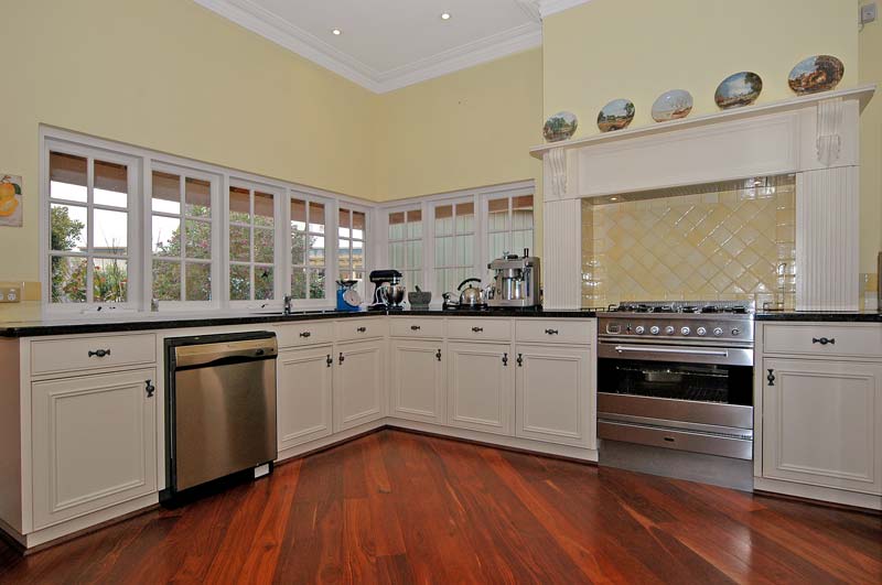 CIRCA 1930s - BELOW REPLACEMENT VALUE Picture 3