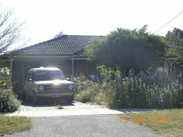 CENTRAL LOCATION Picture 2