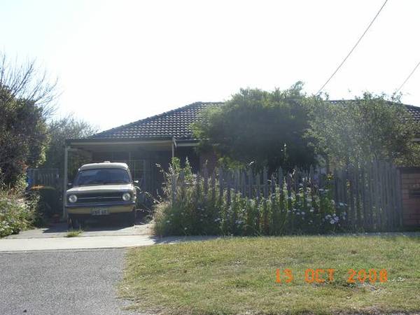 CENTRAL LOCATION Picture 1