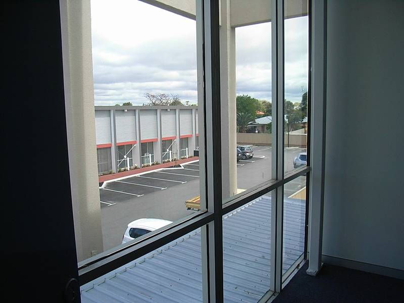 FIRST FLOOR OFFICE OR MEDICAL Picture 2