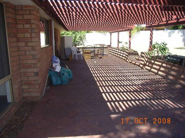 QUIET CUL-DE-SA CLOCATION Picture 2