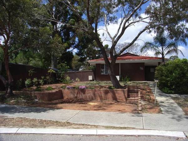 UNDER APPLICATION - IDEAL LOCATION Picture 1