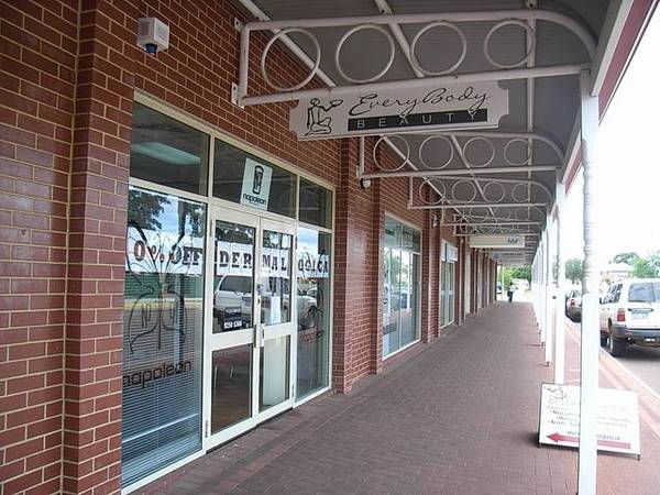 INTERNAL FITOUT ALREADY DONE Picture 3