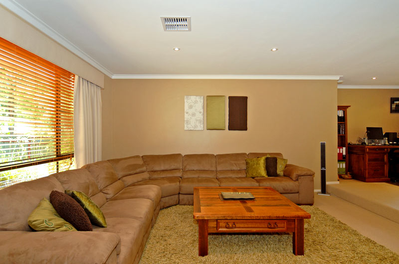 HILLS HIDEAWAY Picture 3