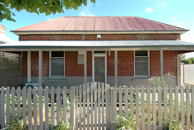 CIRCA 1900 Picture 1