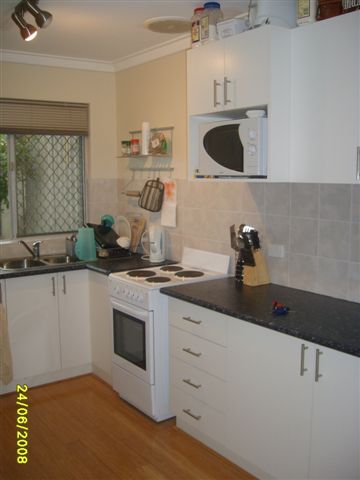 EXCELLENT LOCATION - Viewing
Tuesday 3/3/09 @ 3.30 - 4pm Picture