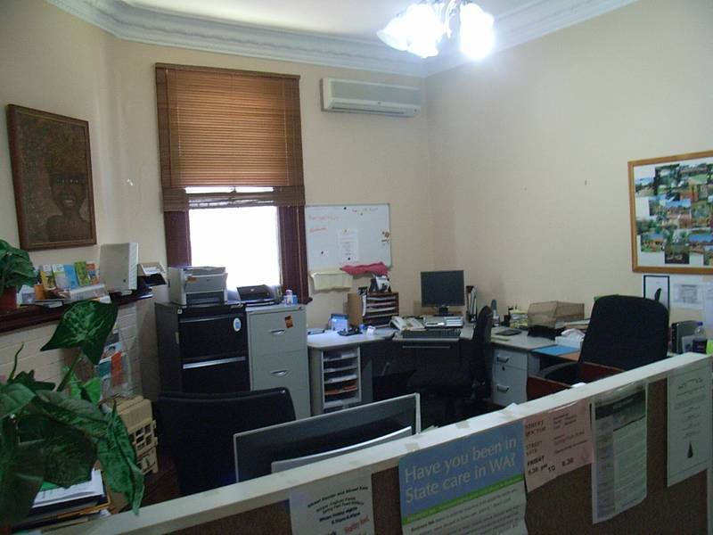 OFFICE SPACE Picture 2