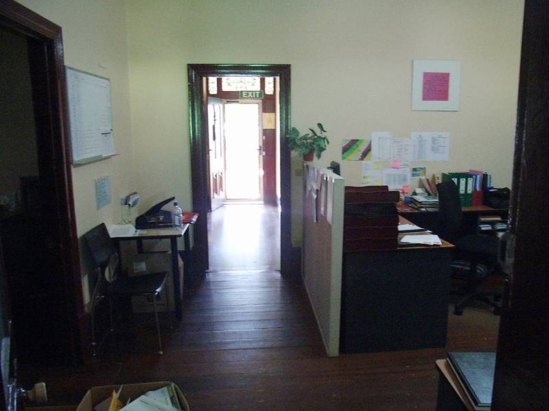 OFFICE SPACE Picture 3