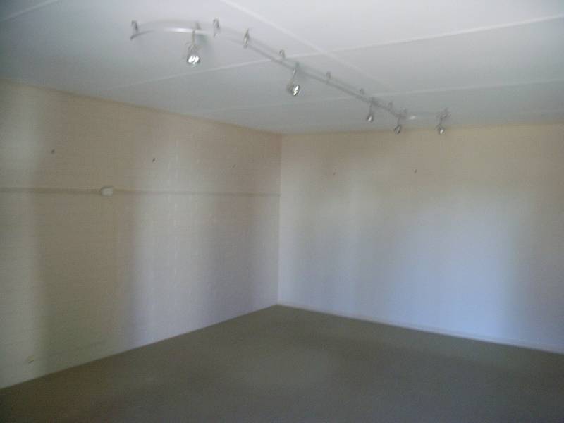 INDUSTRIAL UNIT Picture