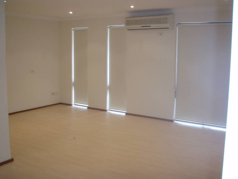 LARGE BACKYARD Picture