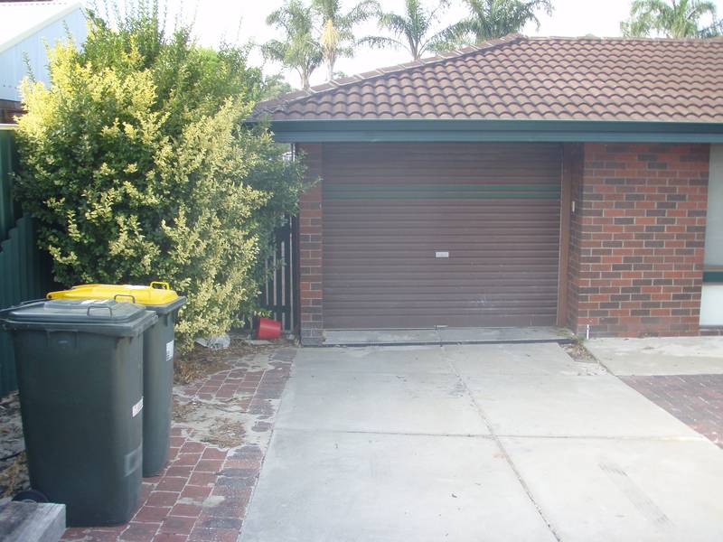 LARGE BACKYARD Picture