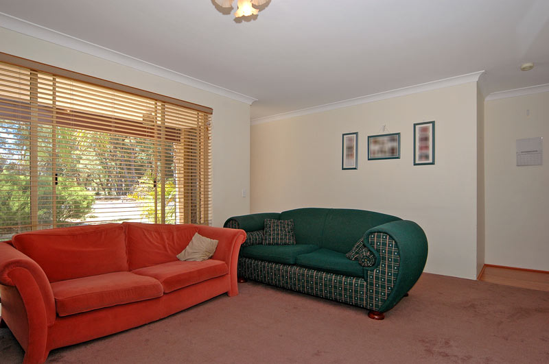 PERFECT FIRST HOME Picture 3