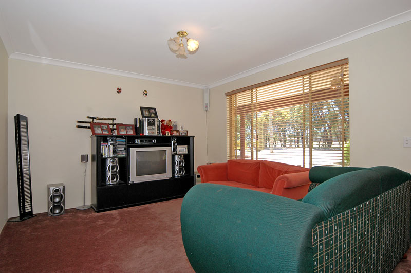 PERFECT FIRST HOME Picture 2