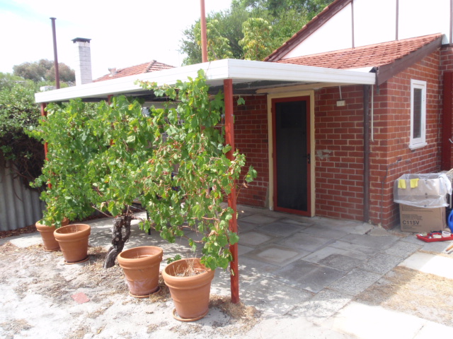 Appealing 2x1 close to train station and river - viewing Wednesday 11.03.09 @ 4.45-5pm Picture 3