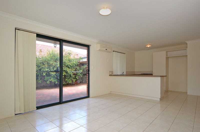 AUCTION 28.3.09 Picture 3