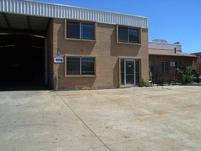 FACTORY WAREHOUSE Picture 2