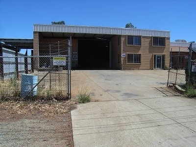 FACTORY WAREHOUSE Picture