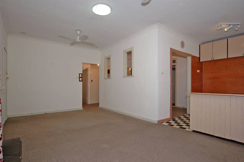 ALERT! 1st HOME BUYERS Picture 3