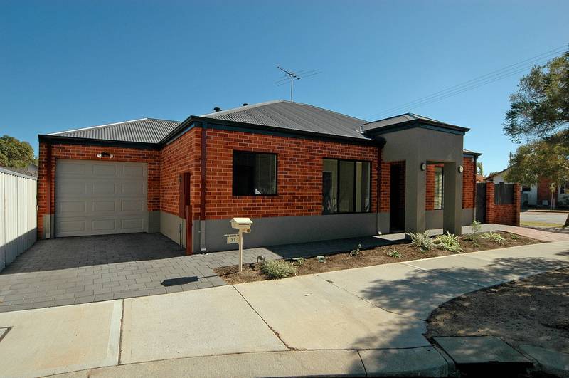 2008 BUILT VILLA Picture 2