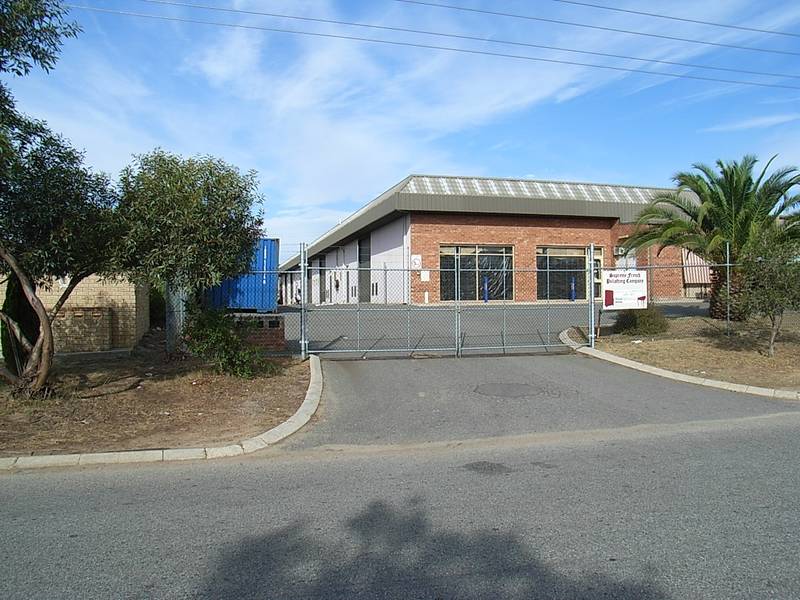 FRONT WAREHOUSE Picture 2