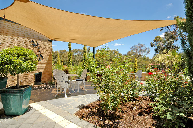 LOCATION QUALITY AND STYLE Picture 3