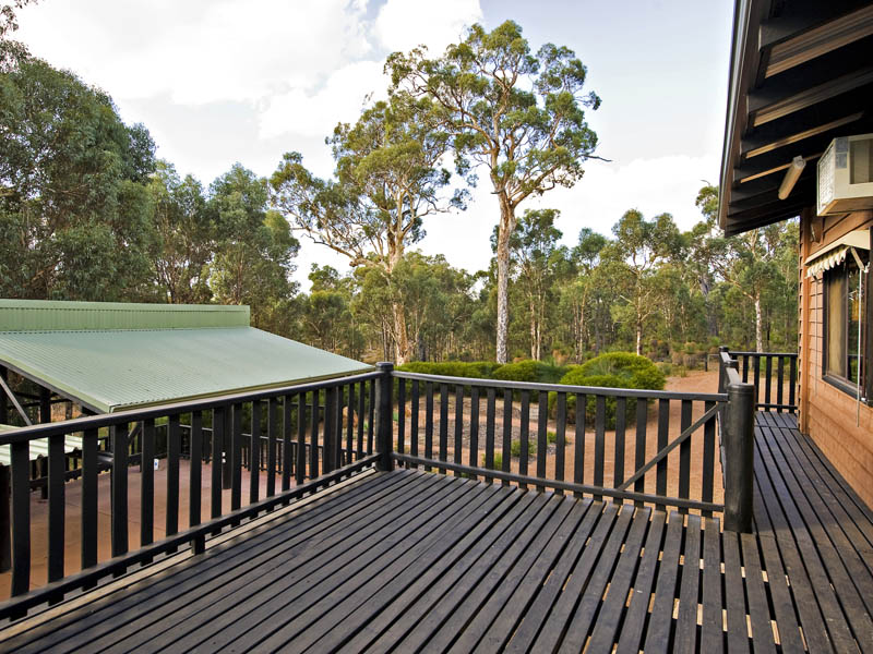 A
SECLUDED RETREAT - YOUR OWN HIDEAWAY - Picture 2