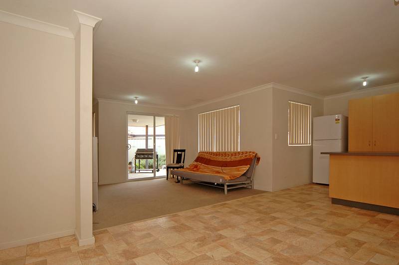 BIG & SECURE UNIT WITHIN METRES OF MIDLAND GATE! - Leased at $350 per week Picture 3